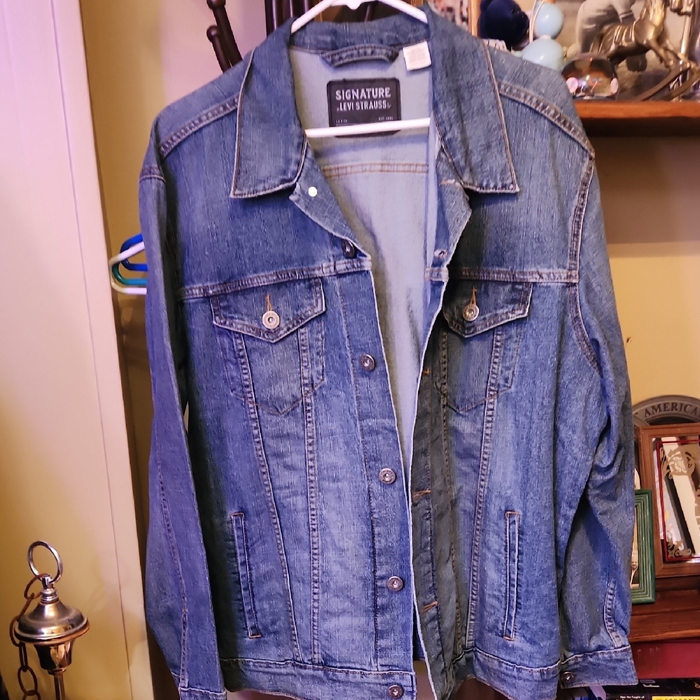 Levi's Signature Denim Jacket
